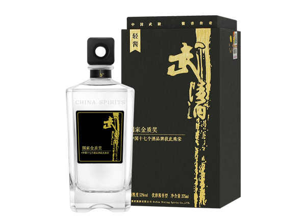 唐山上门回收武陵酒轻酱53度375ml国家金质奖礼盒装
